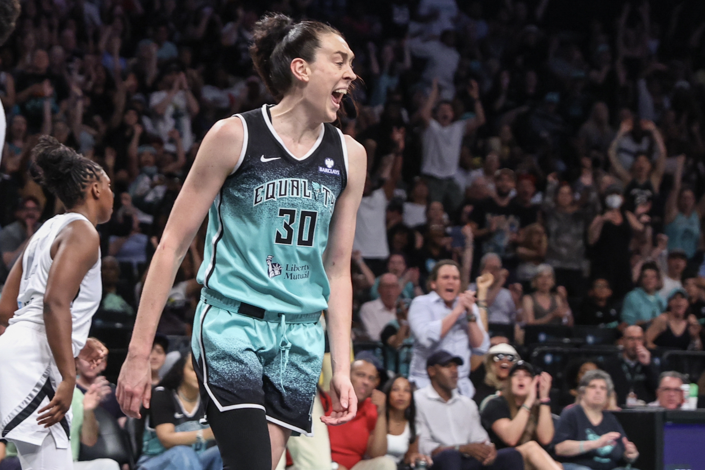 Breanna Stewart: Pioneering Women’s Basketball Star