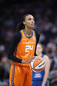 Dewanna Bonner: A Beacon of Excellence in Women’s Basketball