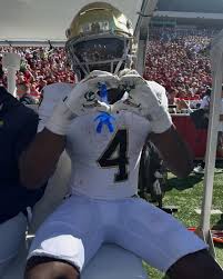 Jeremiah Love: A Shining Star for Notre Dame Football