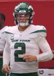 The Jets QB Situation: Challenges and Opportunities This Season