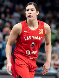 Kelsey Plum: A Rising Star in Women’s Basketball