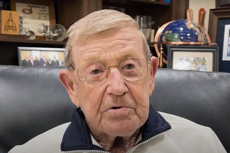 The Legacy of Lou Holtz: Coach and Motivator