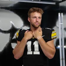 Mark Gronowski: A Bright Future Ahead in College Football