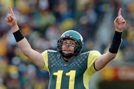 Oregon QB: A Breakout Star in College Football