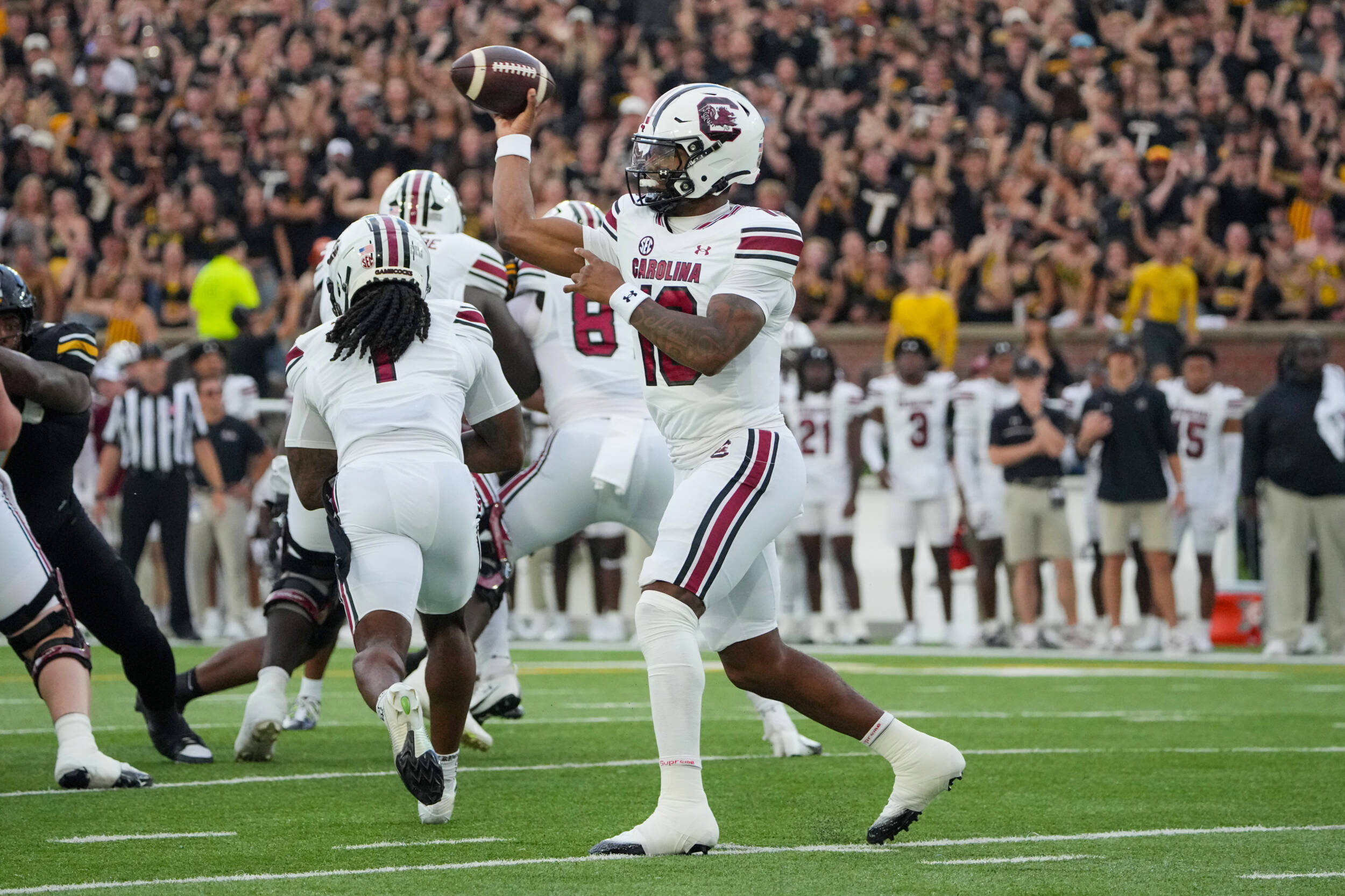 A Closer Look at South Carolina vs Missouri in College Football