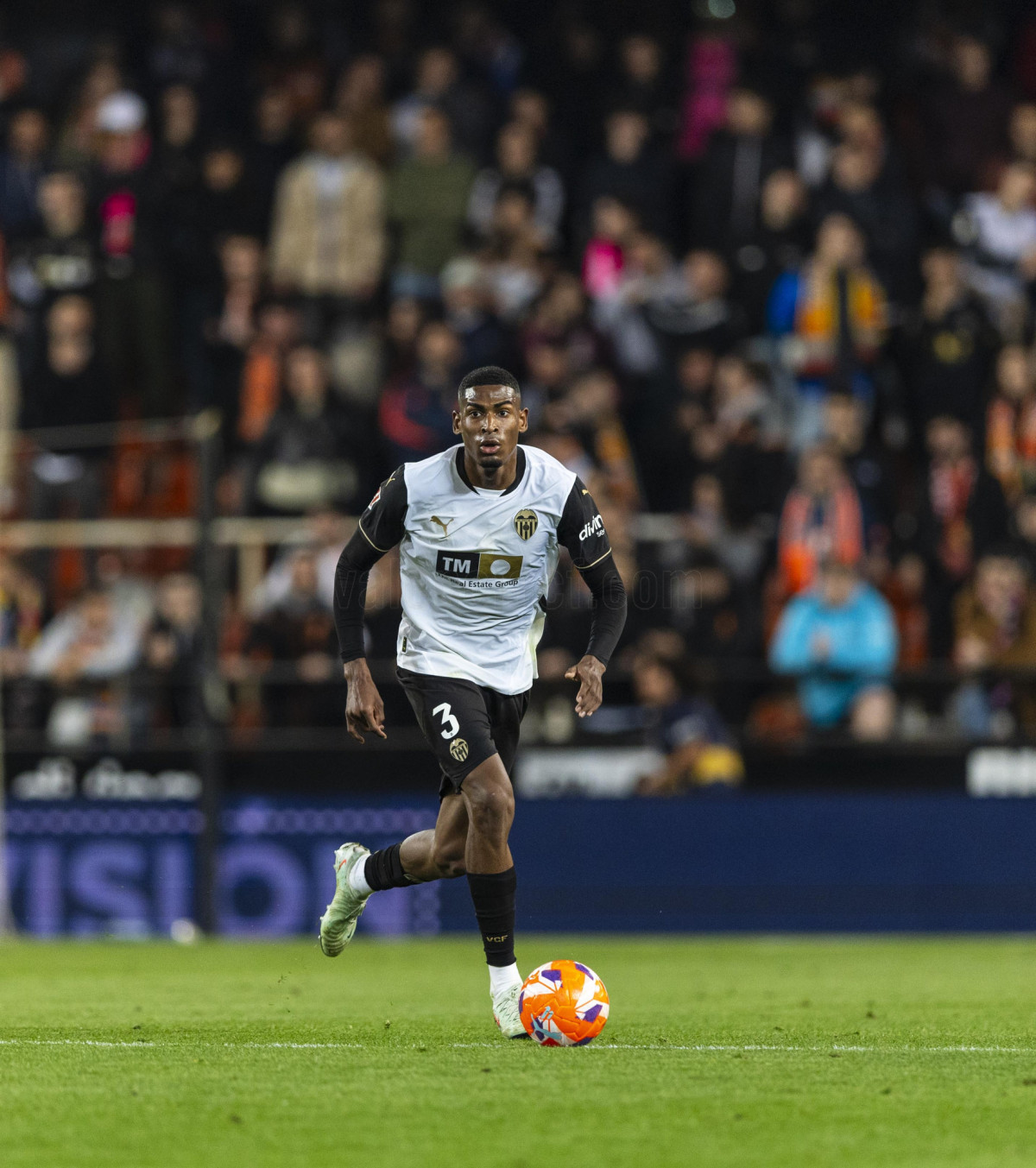 Valencia C. F. vs Athletic Club: A Historic Football Rivalry
