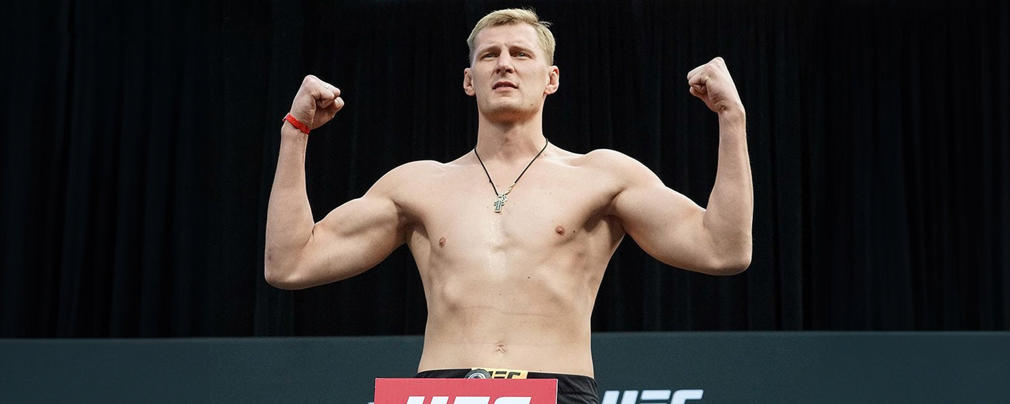 A Closer Look at Alexander Volkov: Rising Heavyweight Star