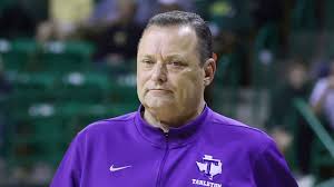 Billy Gillispie: A Journey through American Basketball Coaching