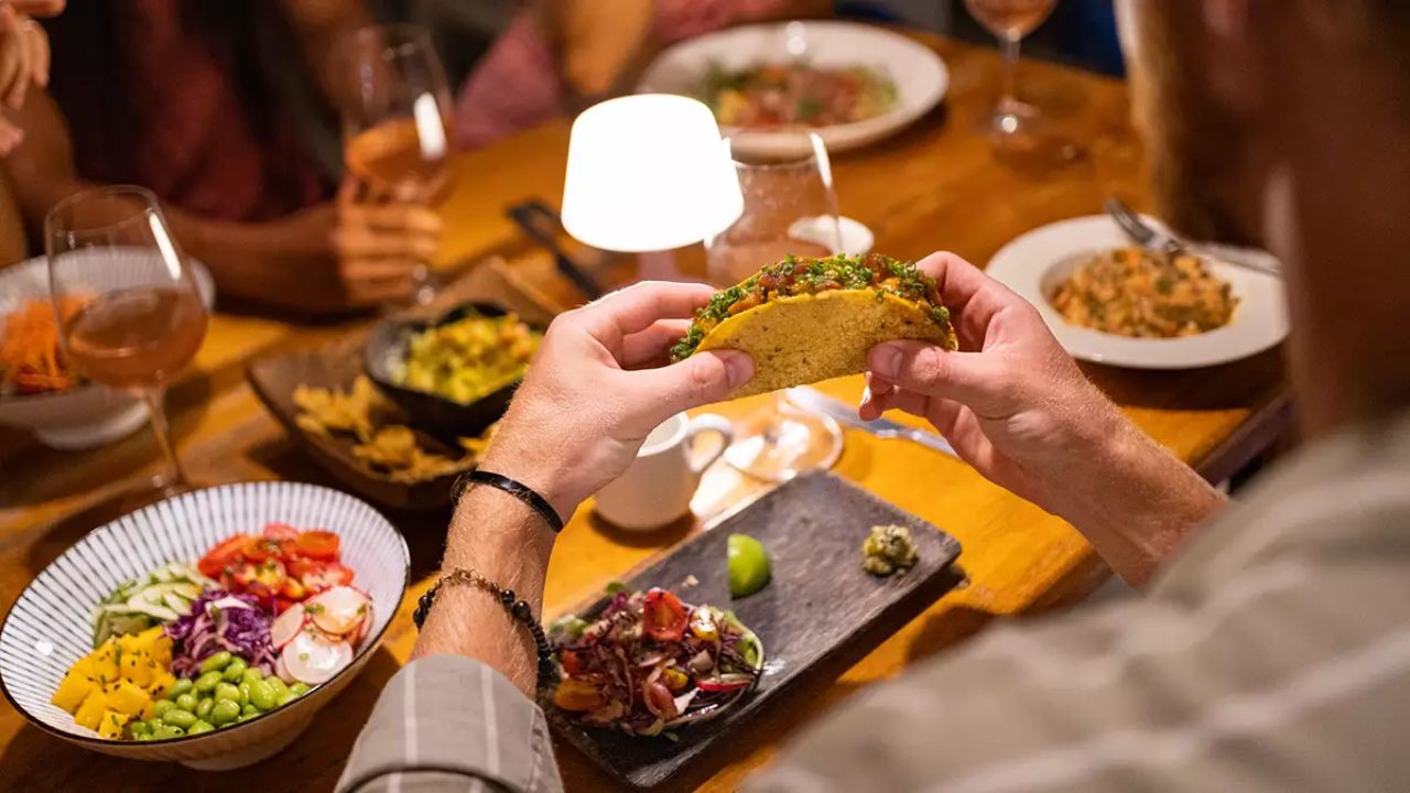The Growing Popularity of Chain Mexican Restaurants in America