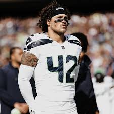 Drake Thomas: Spotlight on the College Football Linebacker