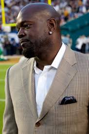 Emmitt Smith: A Glimpse into the Life of NFL’s All-Time Rushing Leader