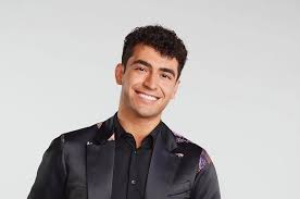 Discovering Ezra Sosa: The Emerging Talent in Music