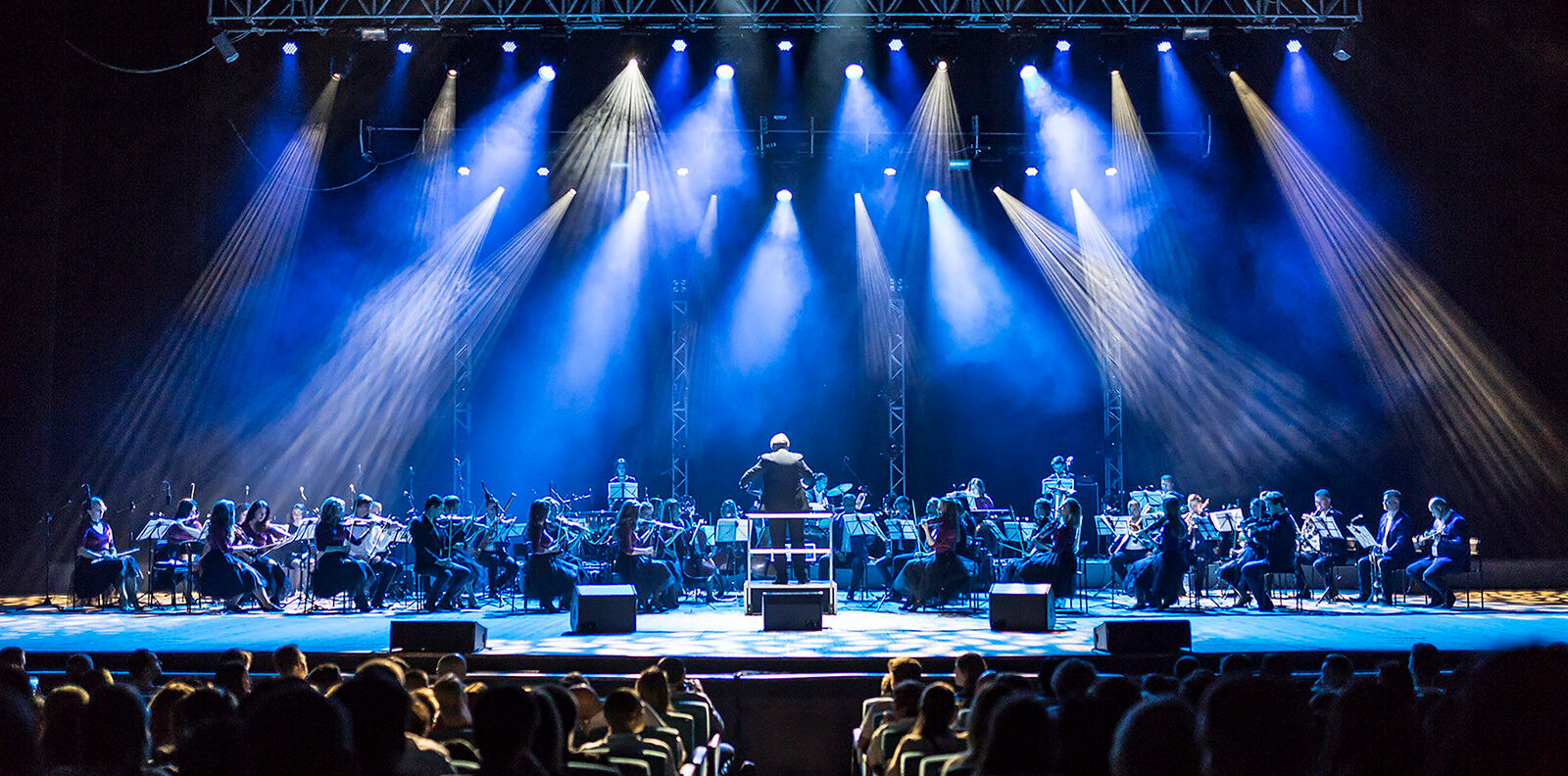 The Musical Genius of Hans Zimmer: A Film Scoring Legend