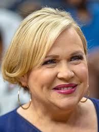 Holly Rowe: A Pioneering Force in Sports Broadcasting
