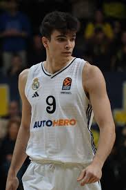 Hugo Gonzalez: A Rising Star in the World of Sports