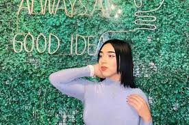 The Inspirational Journey of Jennifer Rivas in Fashion