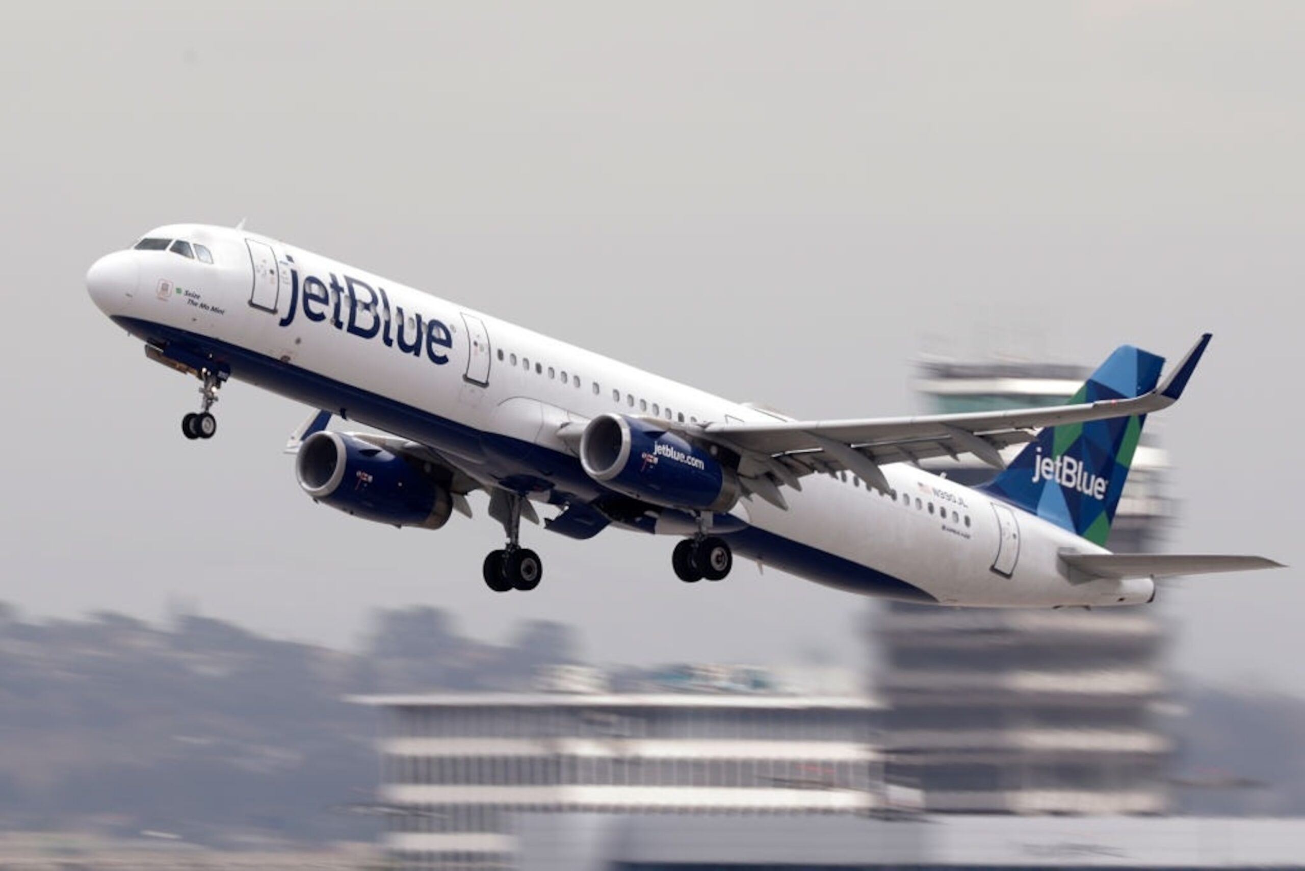 JetBlue Flight Emergency Landing: Ensuring Passenger Safety