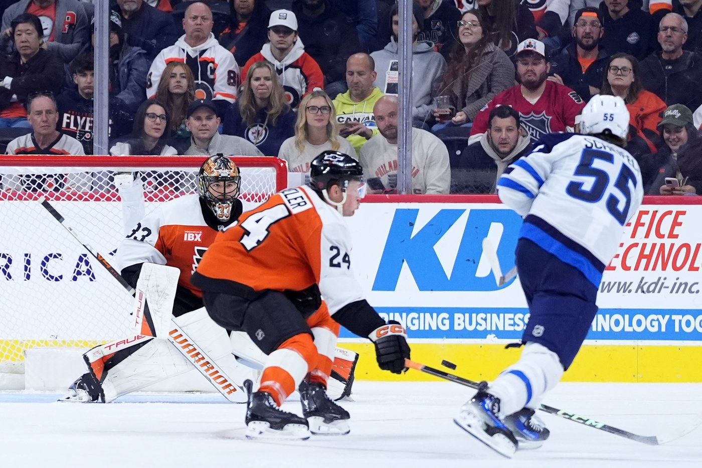 Jets vs Flyers: A Clash of Titans in Recent NHL Action