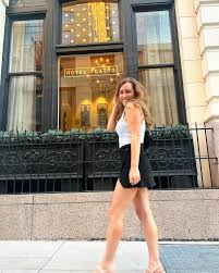 Kylie Bearse: Meteorologist and Rising Star in Weather Reporting