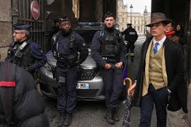 Unveiling the Louvre Detective: Art’s Mysterious Guardian