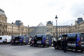 Suspects Identified in Louvre Heist Investigation