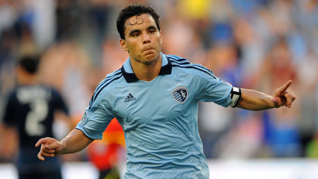 The Rise and Legacy of Omar Bravo in Mexican Football