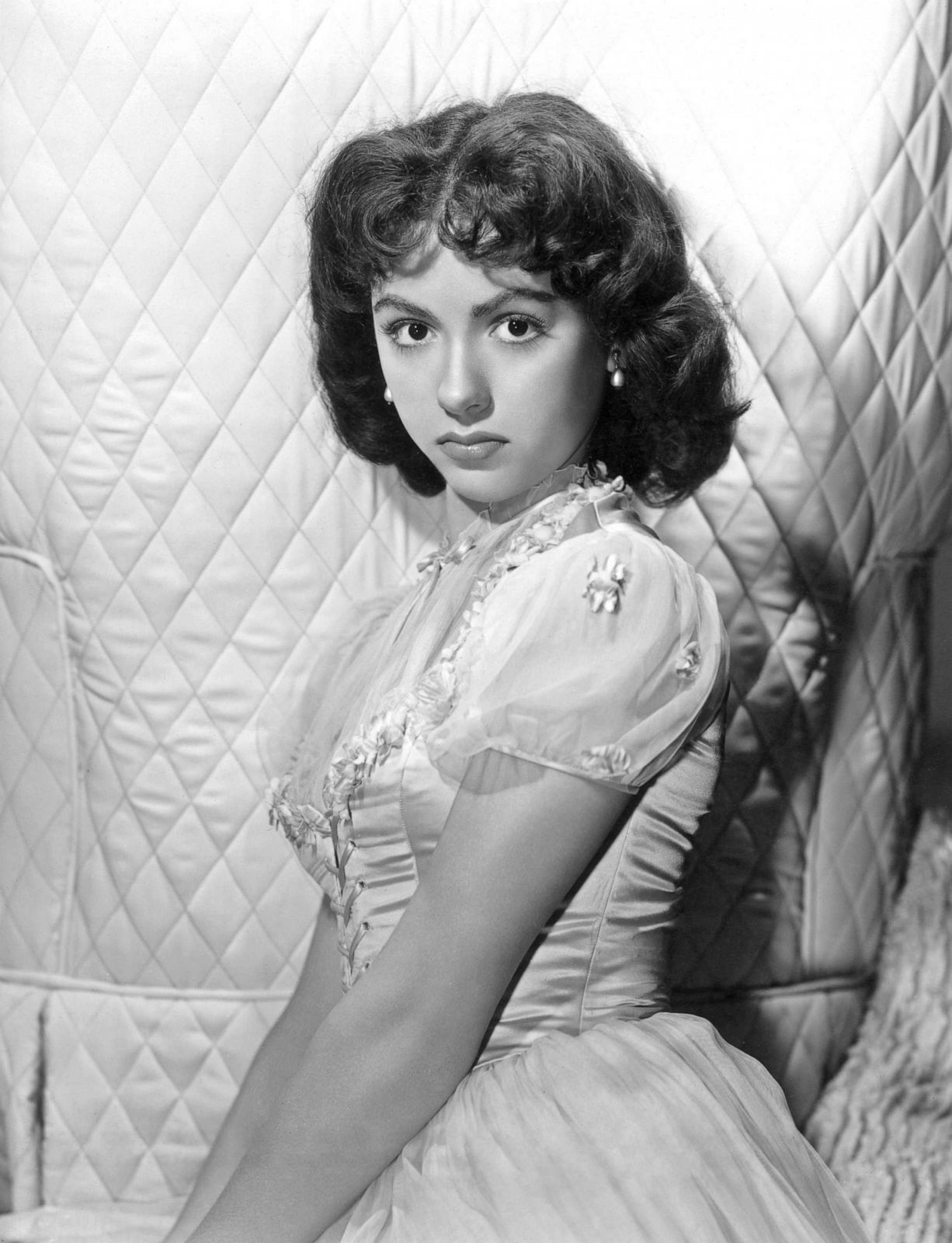 Rita Moreno: A Trailblazer in Hollywood’s Golden Era
