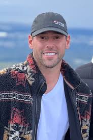 The Rise and Impact of Scooter Braun in the Music Industry