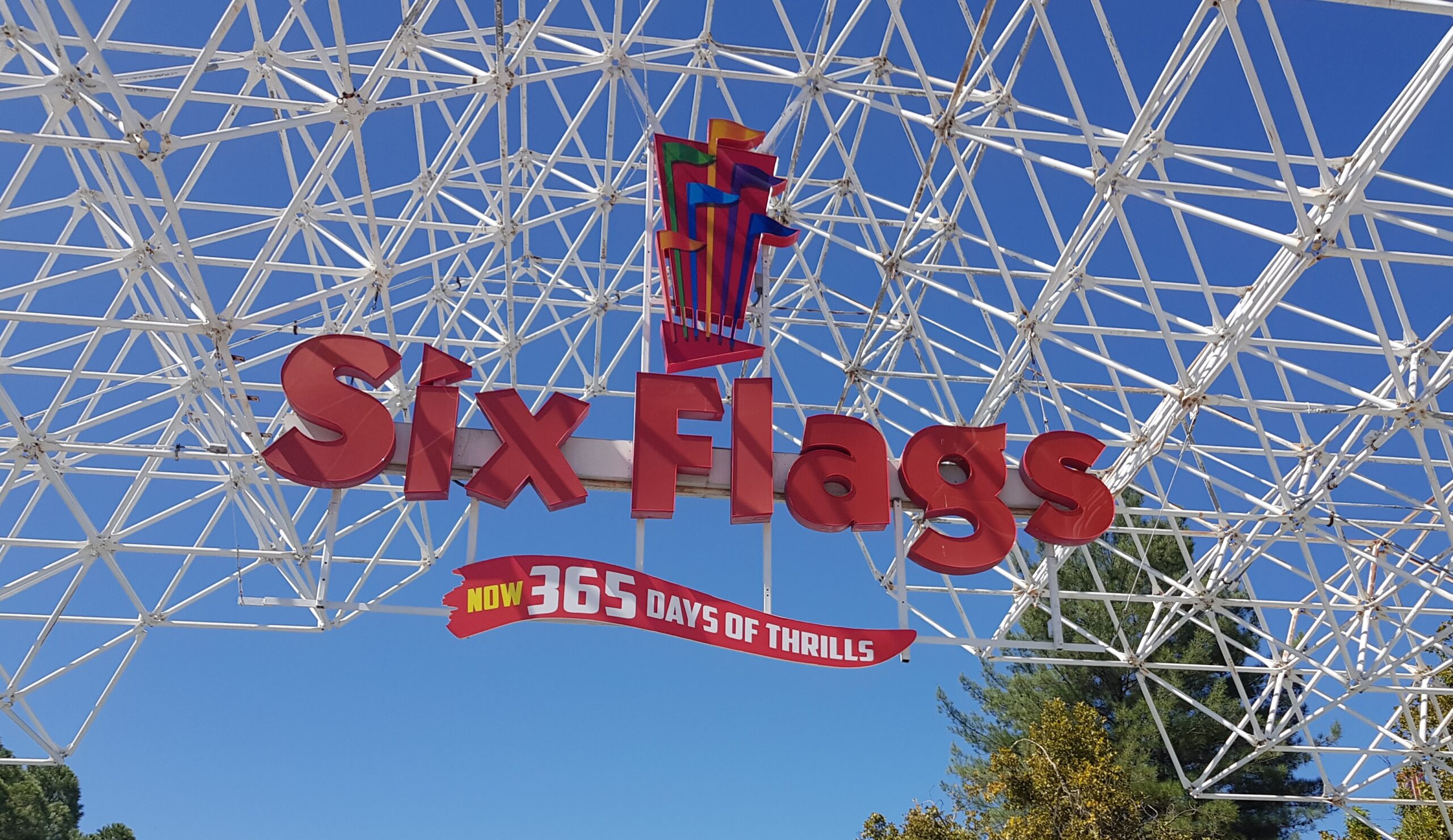 A Day at Six Flags Magic Mountain: Thrills Await