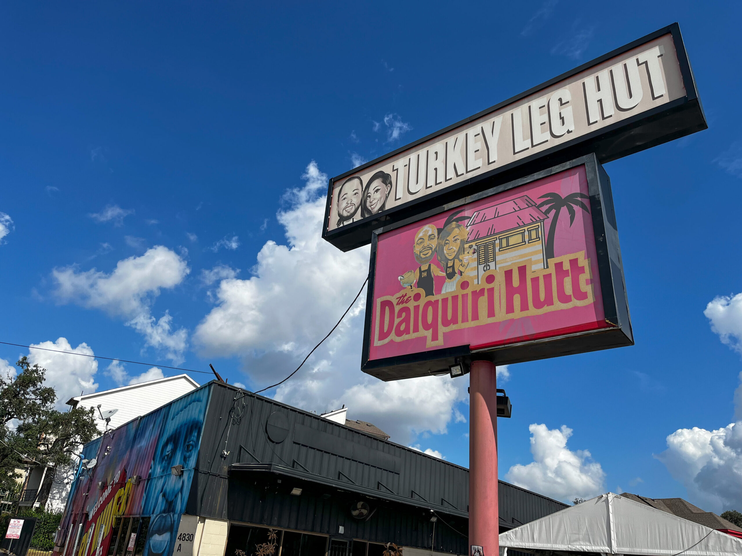 Exploring the Turkey Leg Hut: A Culinary Icon