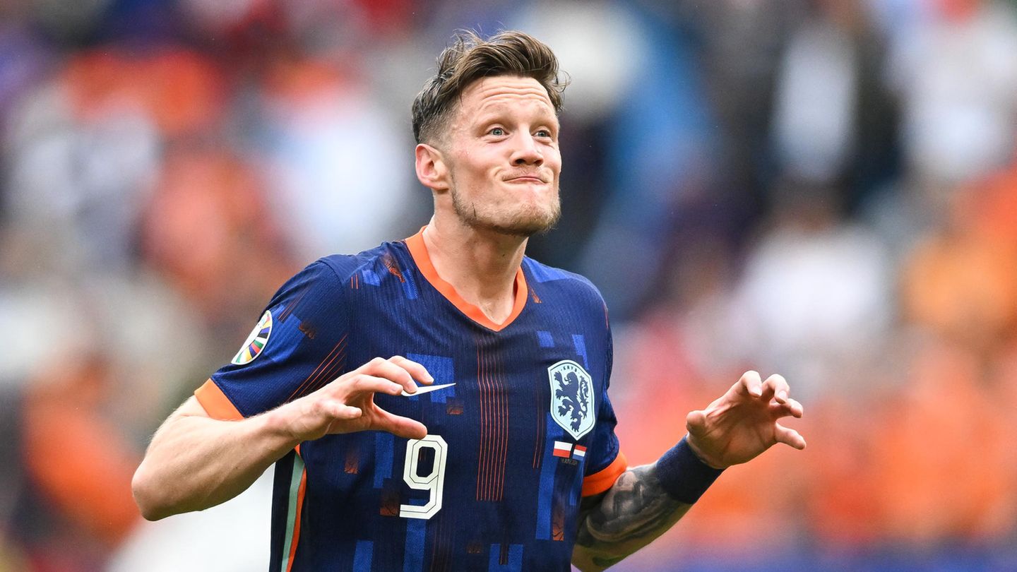 Wout Weghorst: A Look into the Striker’s Promising Career