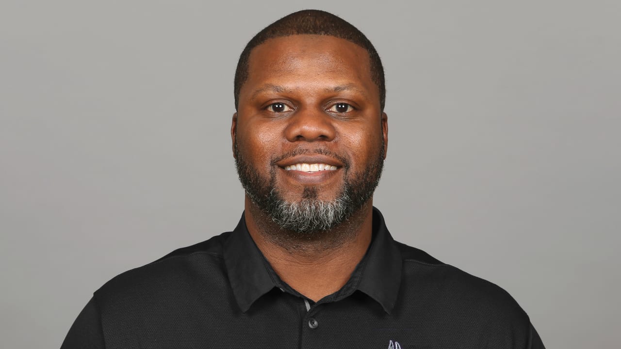 Daronte Jones: A Promising Coach on the Rise