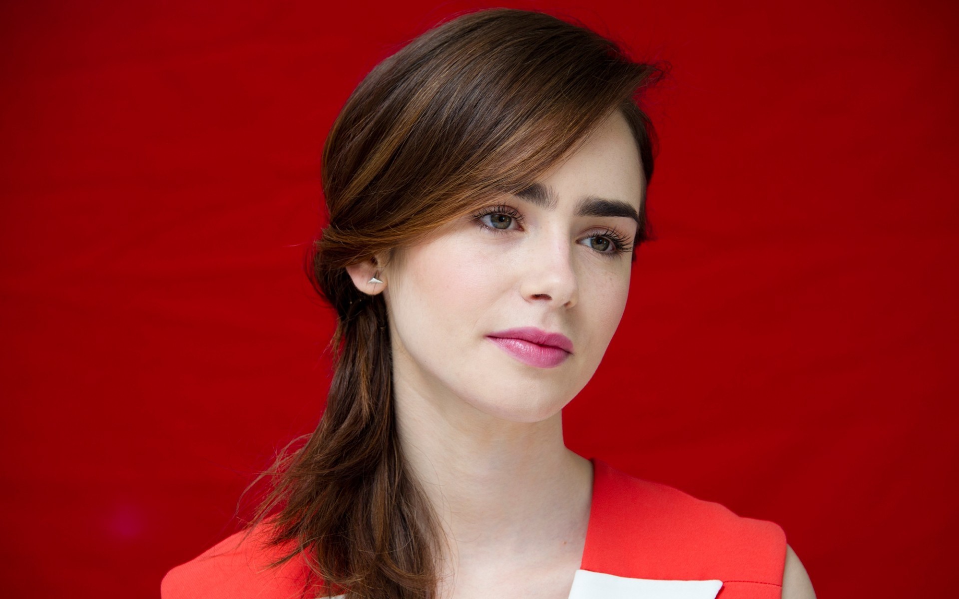 Lily Collins: The Rise of a Hollywood Star