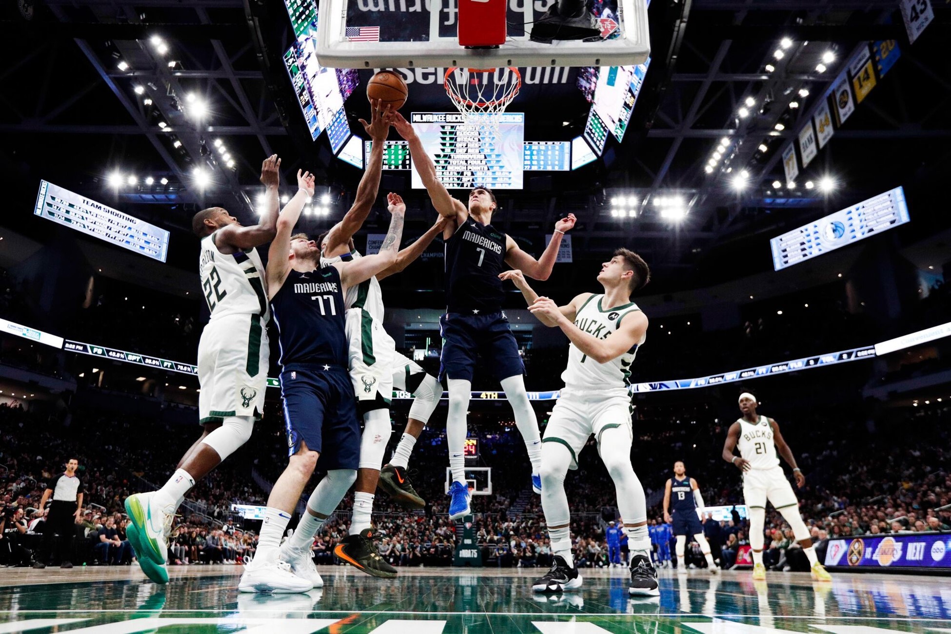Mavericks vs Bucks: A Thrilling NBA Showdown