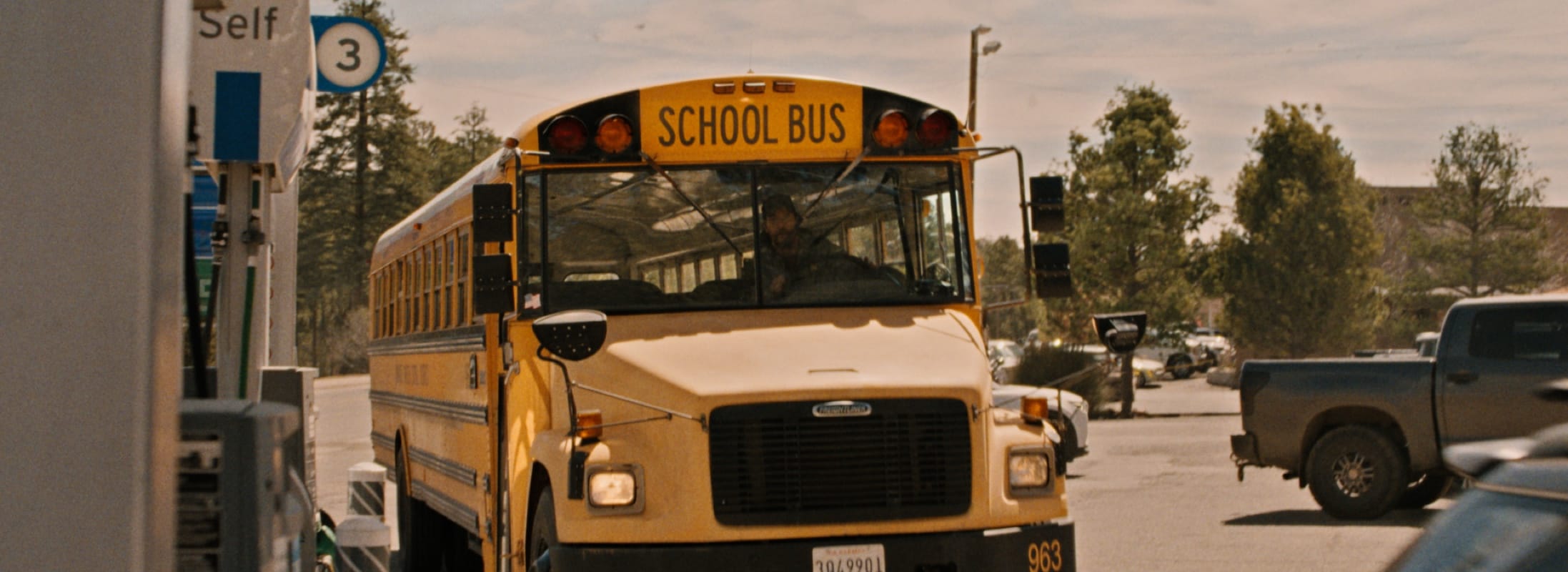 The Lost Bus: A Mysterious Journey Captivates Local Community