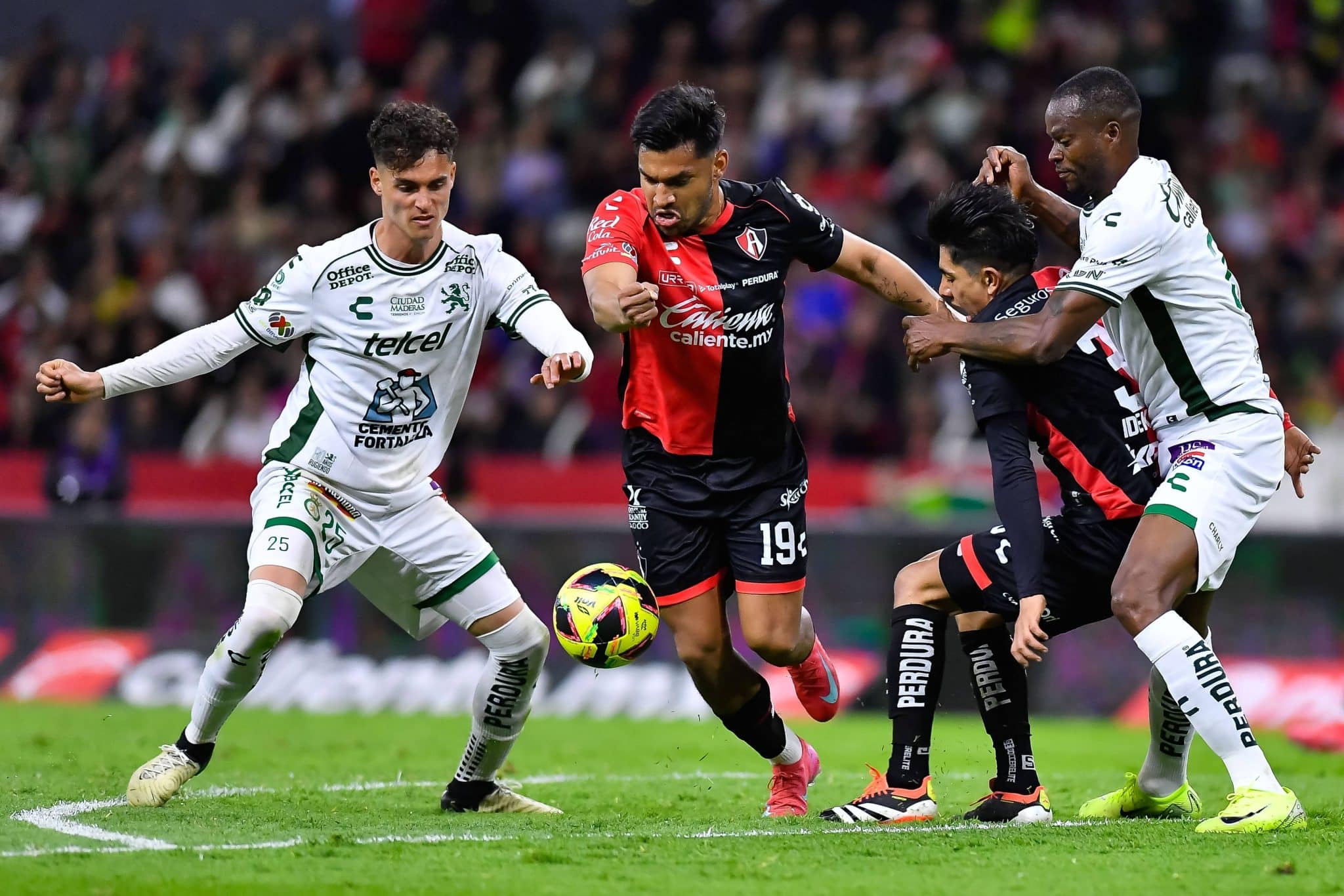 UANL vs Atlas: A Clash of Mexican Soccer Rivals