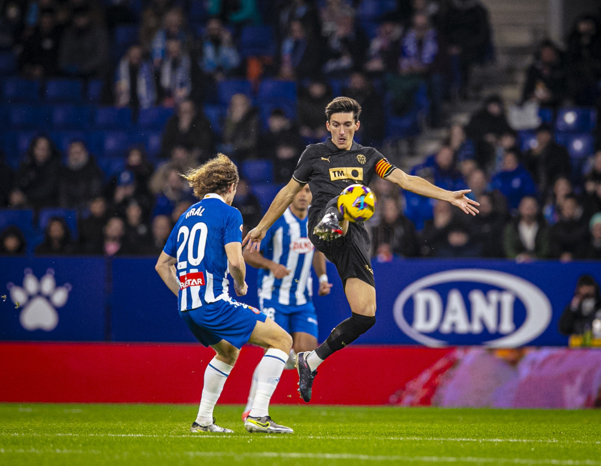 Valencia C. F. vs RCD Espanyol: Key Match Insights