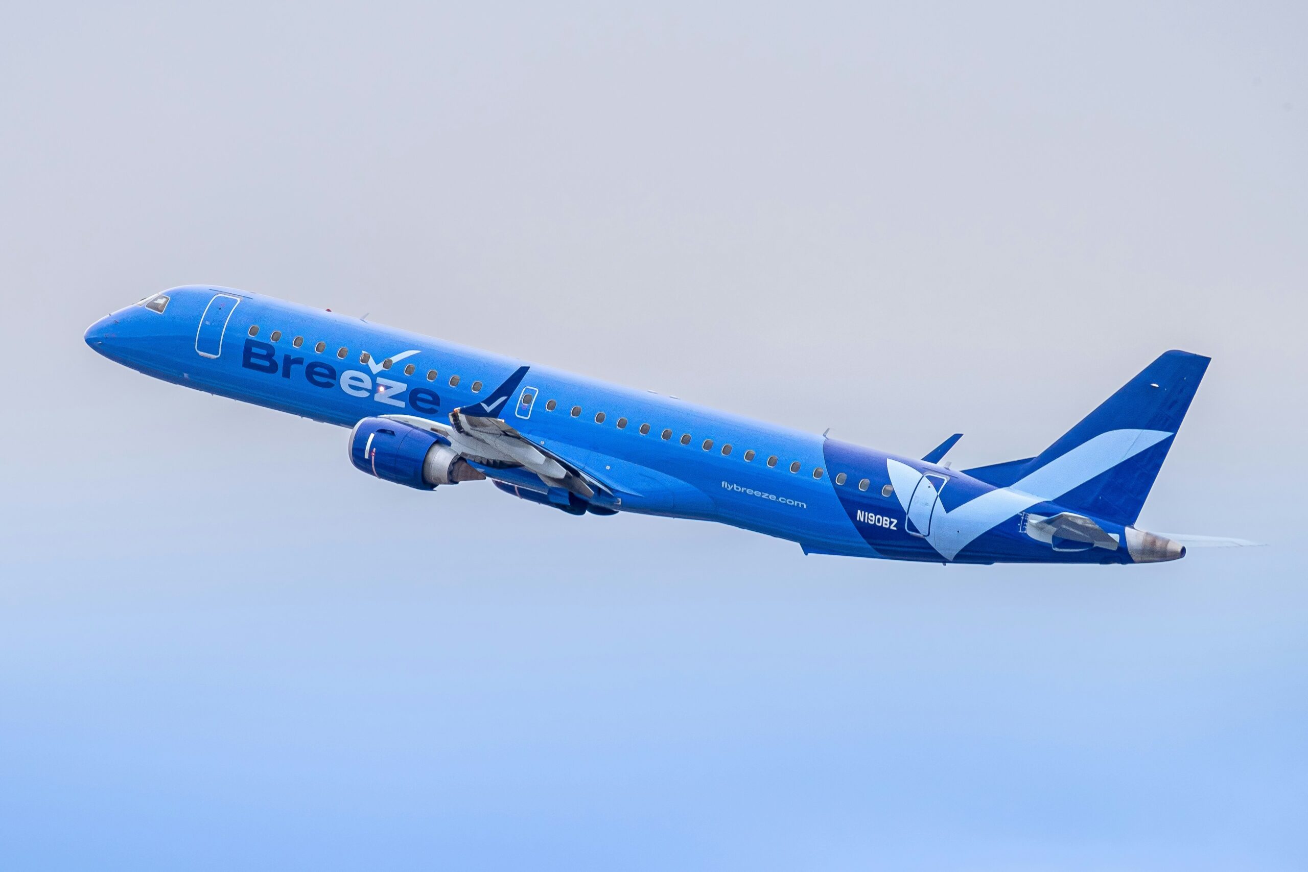 Breeze Airways: Pioneering Affordable Air Travel in the U.S.
