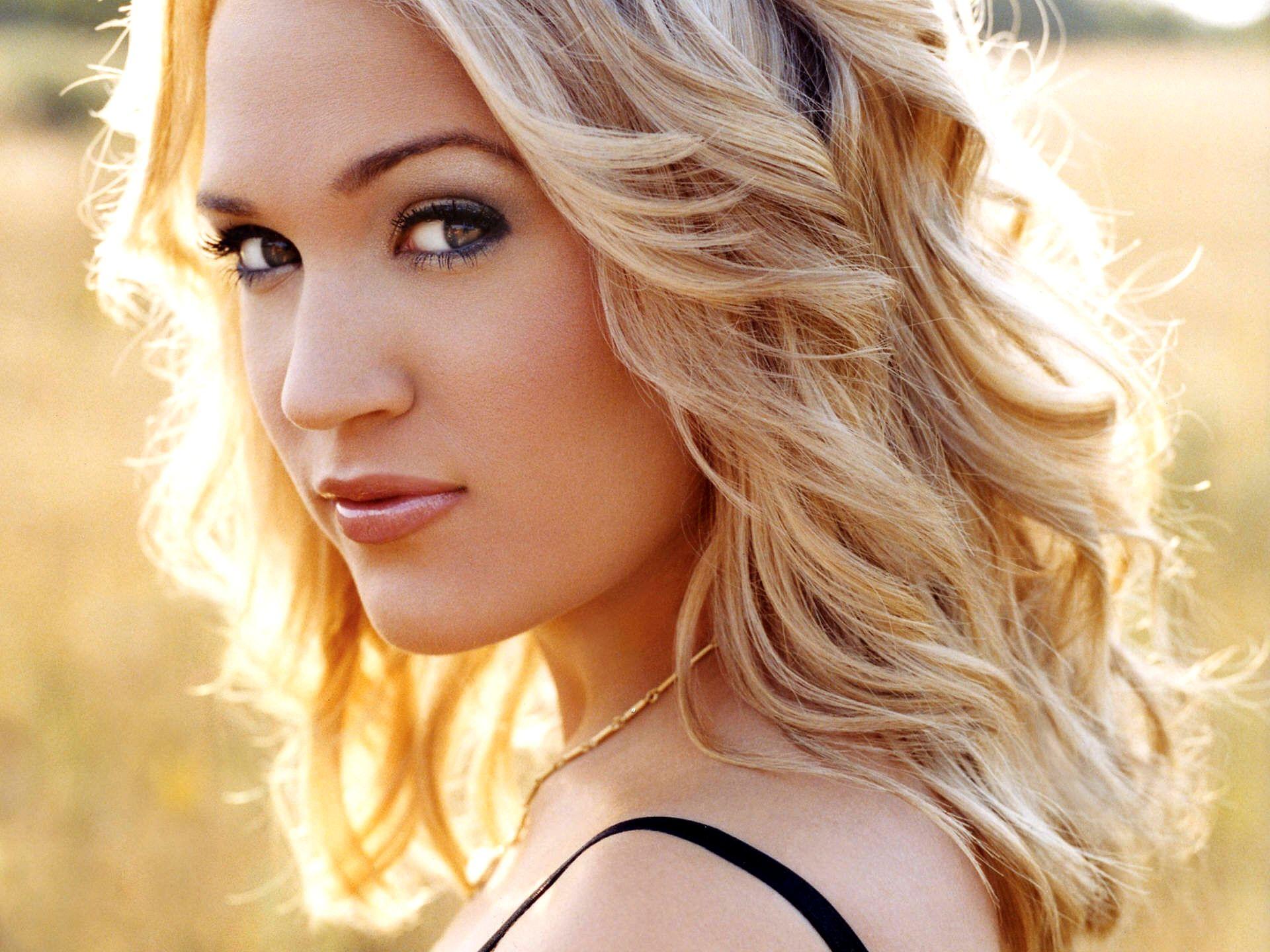 The Rise of Carrie Underwood: From Idol to Icon