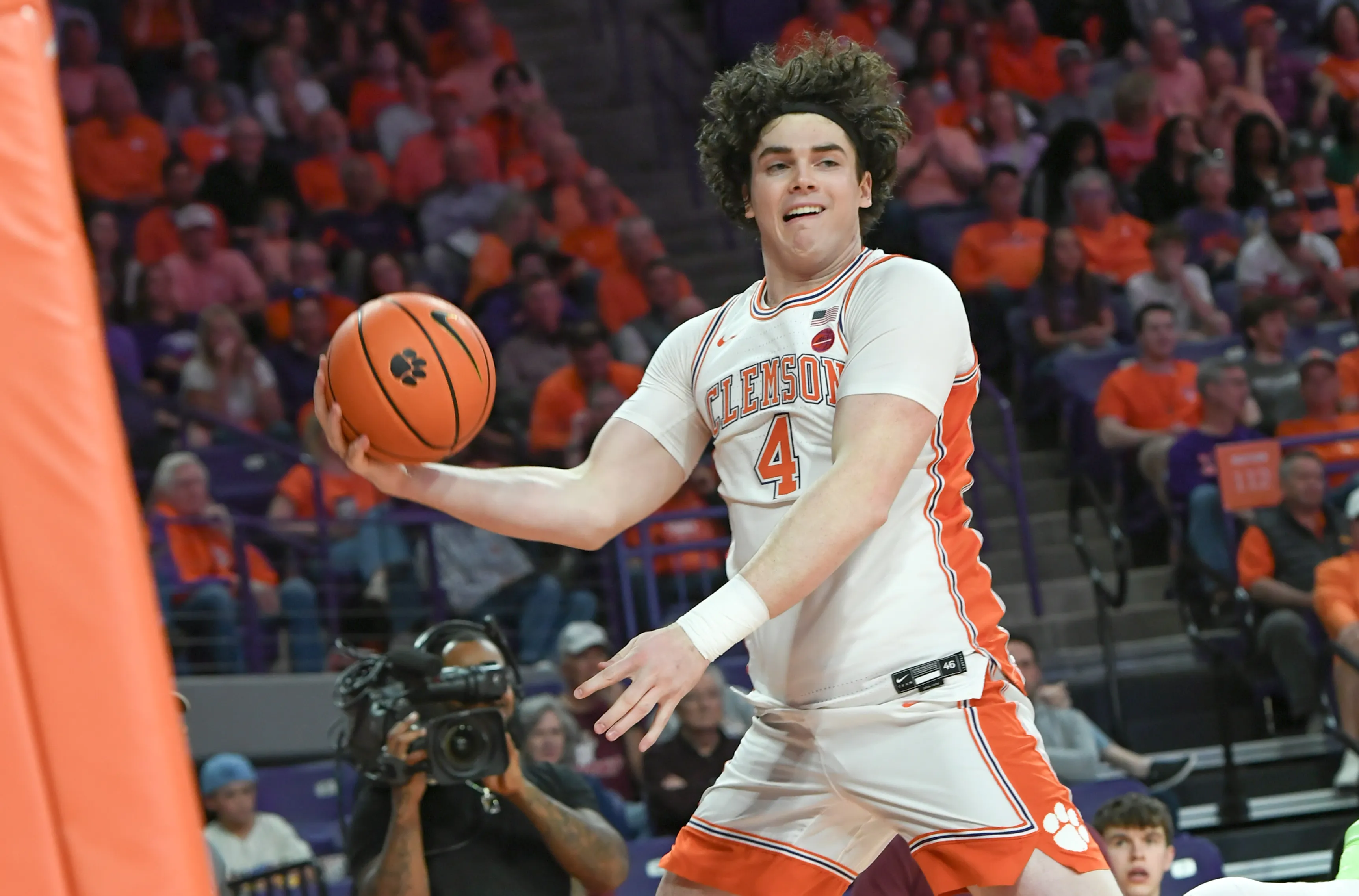 Clemson Basketball: A Season of Challenges and Triumphs