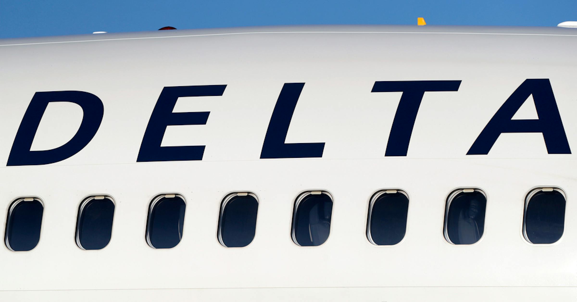 Recent Delta Flight Emergency Landing Raises Safety Concerns