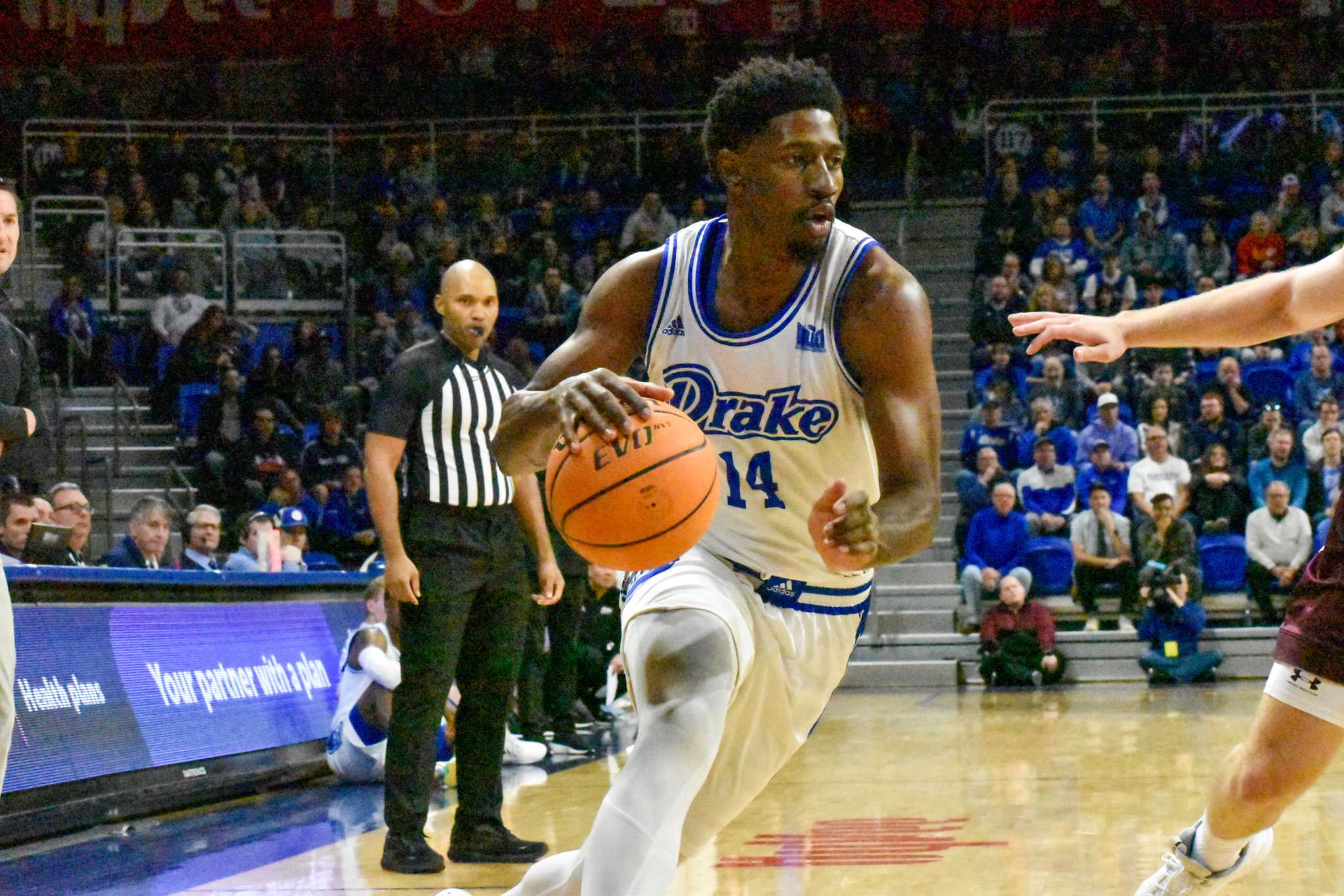 Drake Basketball: The Rise of a College Sports Contender