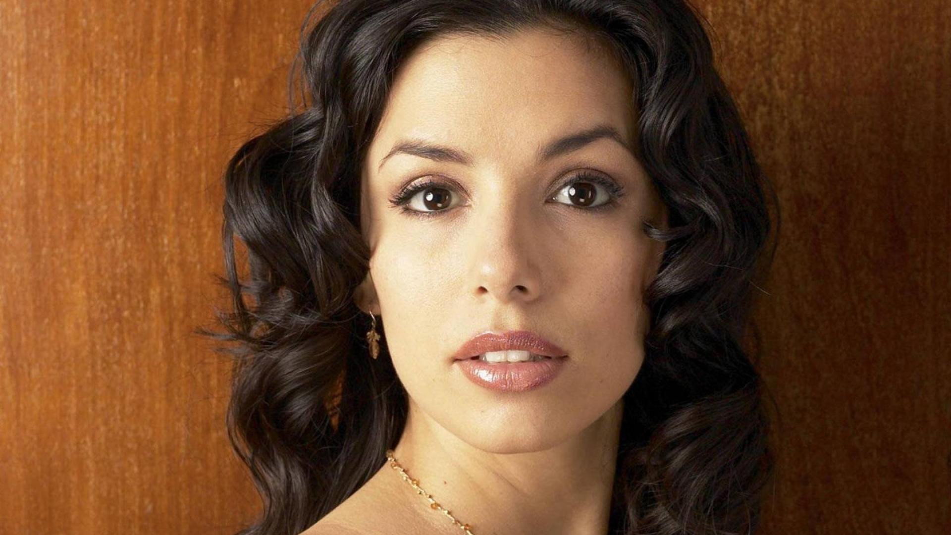 The Inspiring Journey of Eva Longoria in Hollywood