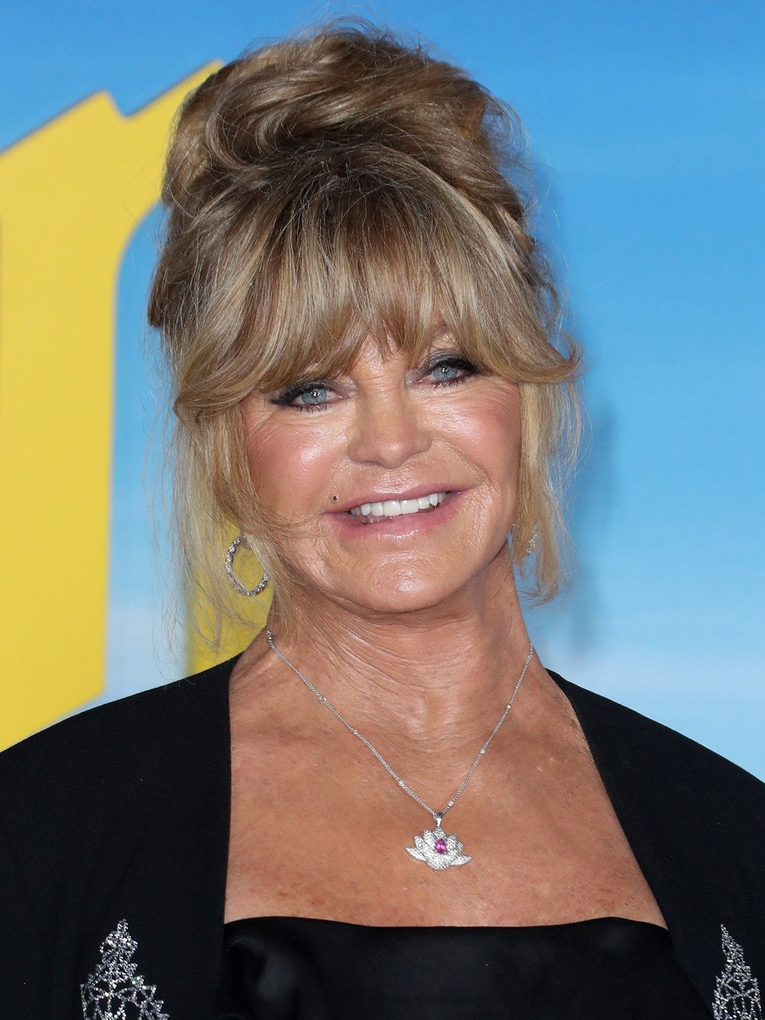 The Life and Legacy of Goldie Hawn: Hollywood’s Beloved Star