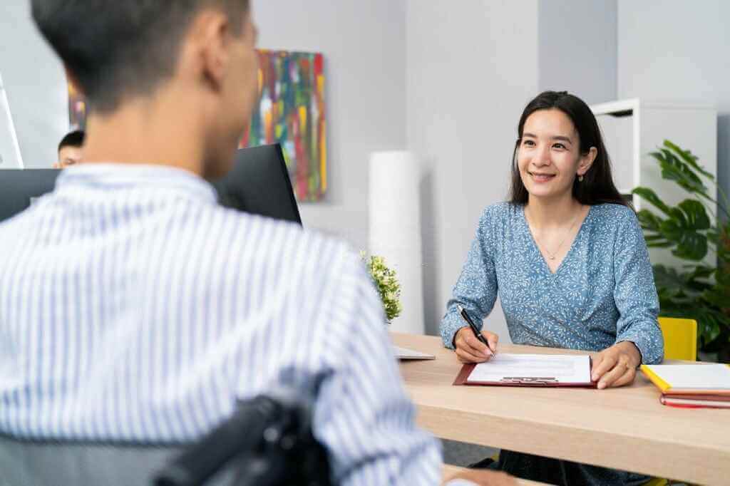 The Role of an Injury Lawyer in Personal Injury Claims