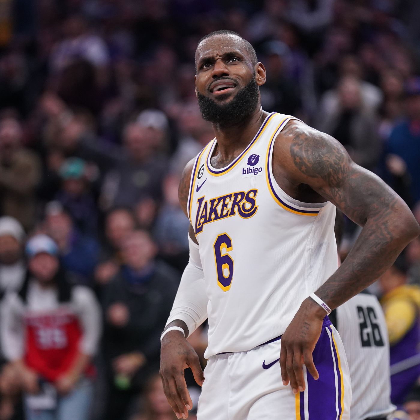 Analyzing LeBron James Stats: A Season in Review