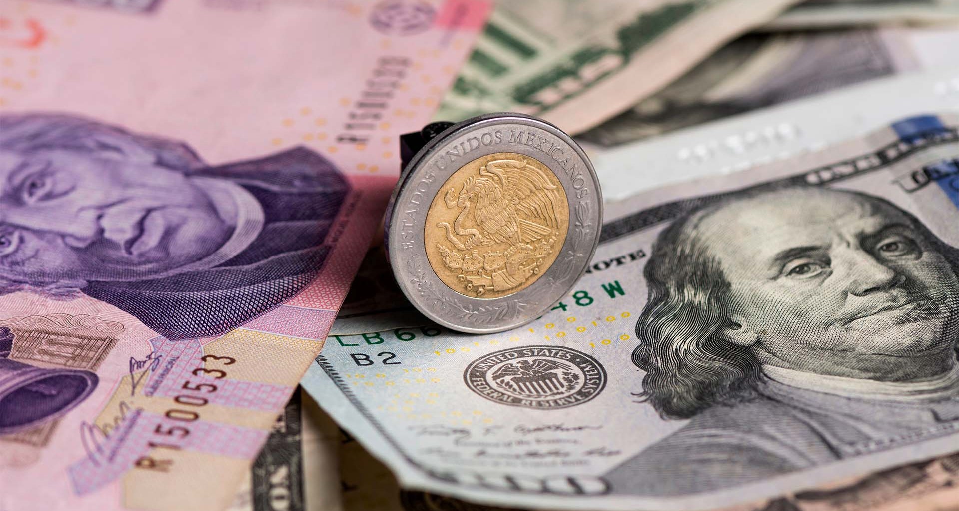 Análisis del Precio del Dólar en México: Octubre 2023