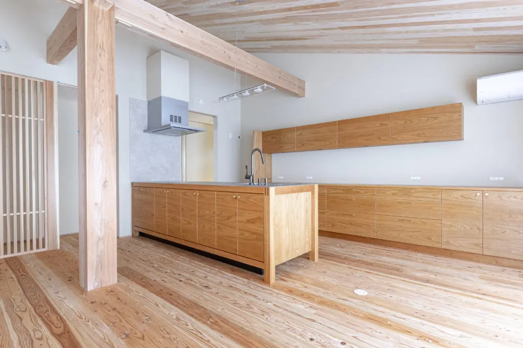 Exploring the Trends in Summer House Design for 2023